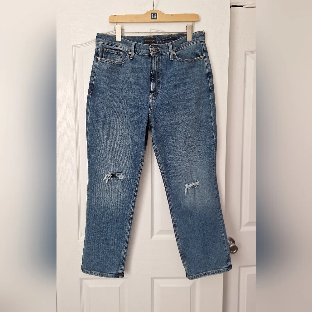 Banana Republic Distressed Blue Ankle Jeans - Picture 1 of 14